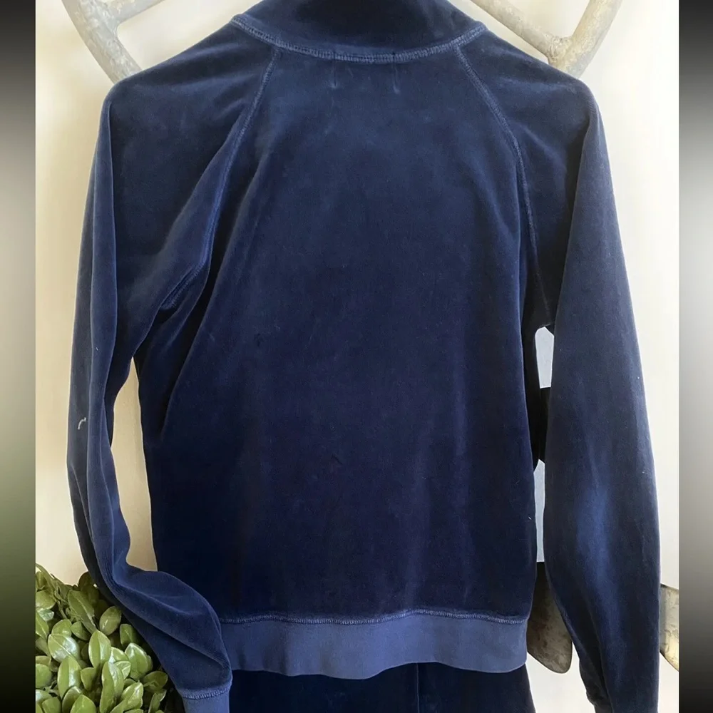 LOOKING FOR - Picture 2 of 4